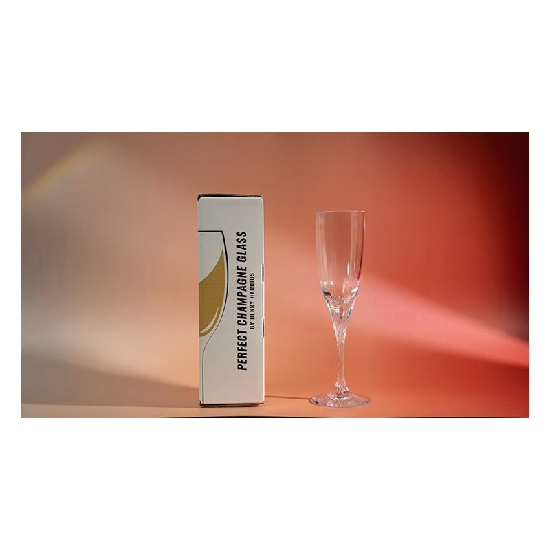 Perfect Champagne Glass par Henry Harrius, verre de précision pour apparitions