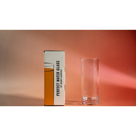 Perfect Water Glass par Henry Harrius, verre à eau truqué pour magiciens