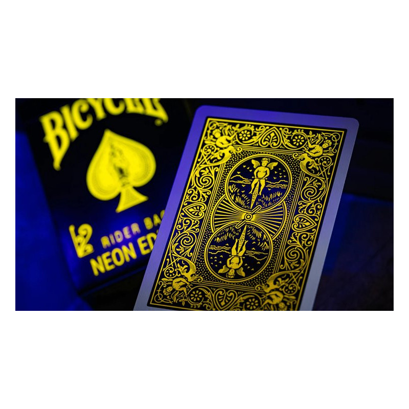 Faces de cartes contrastées pour le cardistry